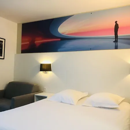 Hotel The Originals Bernay Acropole-3